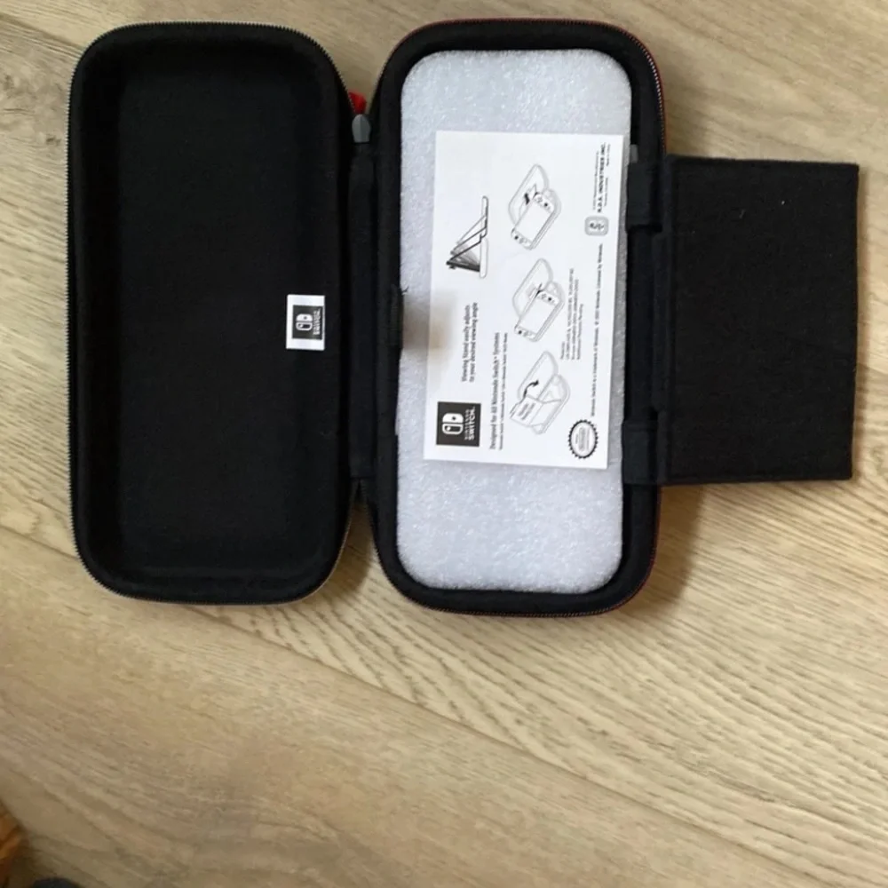 Nintendo Switch Case (Deluxe